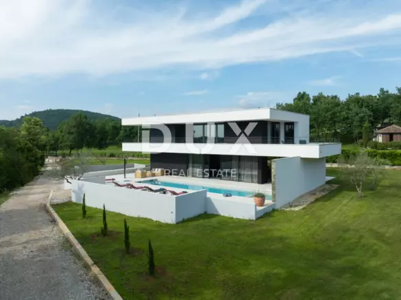 3-bedroom Villa In Grožnjan, Croatia (300 M²)