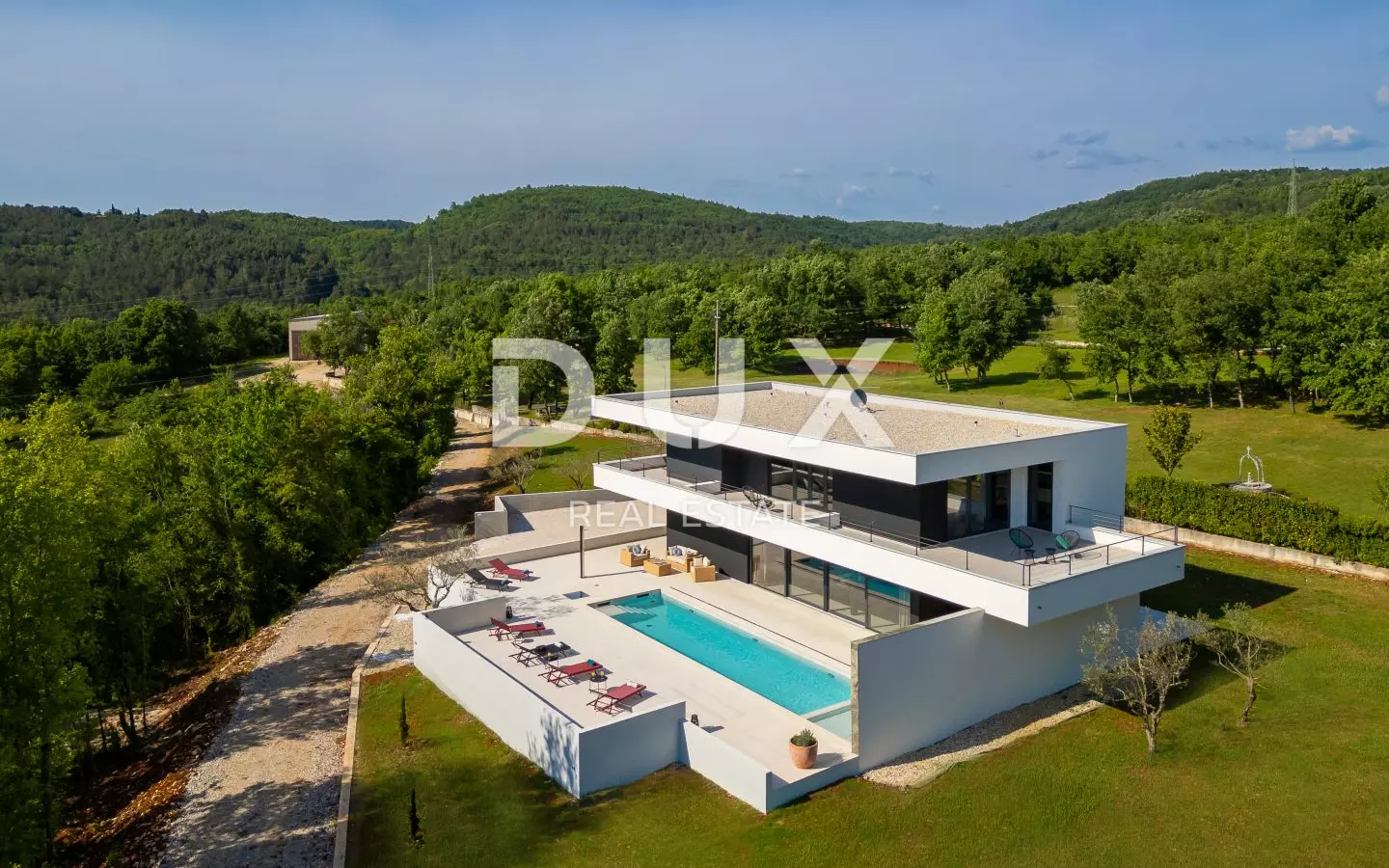 3-bedroom Villa In Grožnjan, Croatia (300 M²)