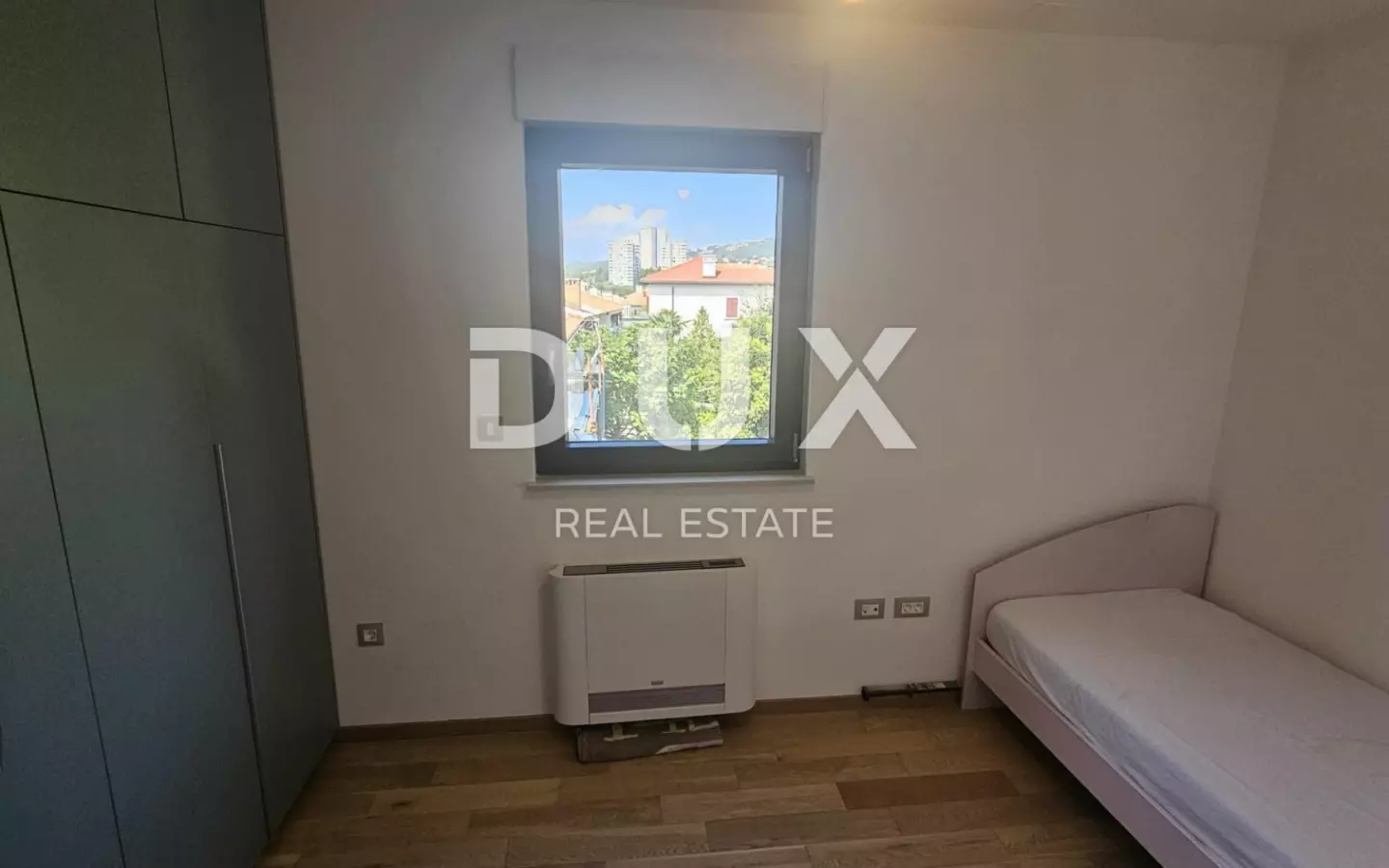 3-bedroom Apartment In Bulevard, Croatia (112 M²)