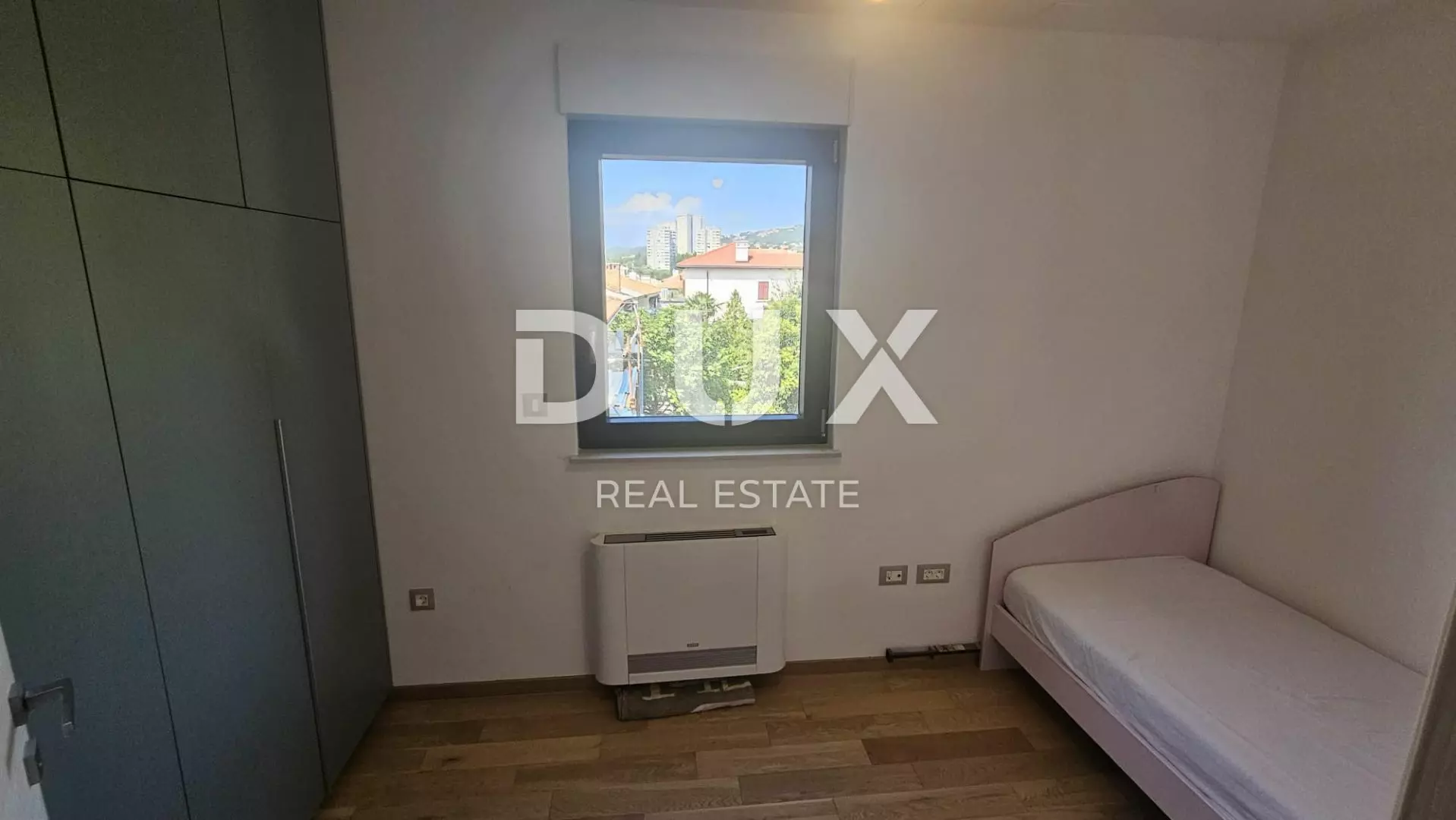 3-bedroom Apartment In Bulevard, Croatia (112 M²)