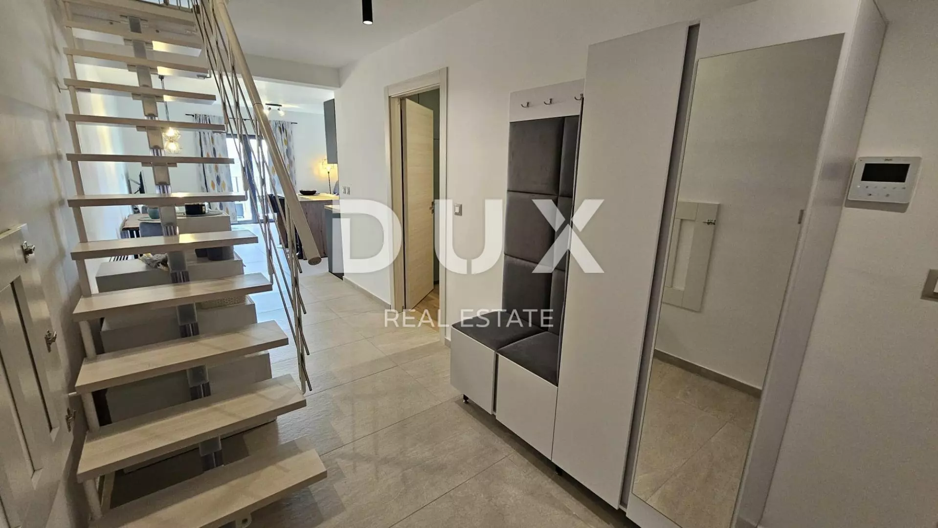 3-bedroom Apartment In Bulevard, Croatia (112 M²)