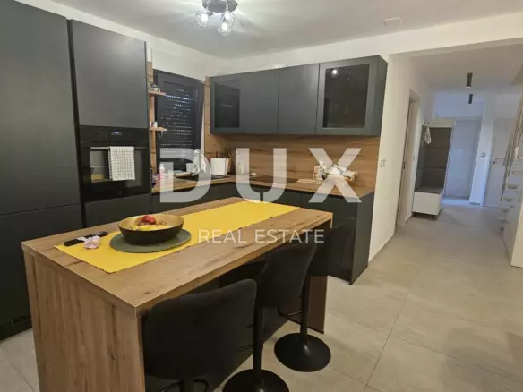 3-bedroom Apartment In Bulevard, Croatia (112 M²)