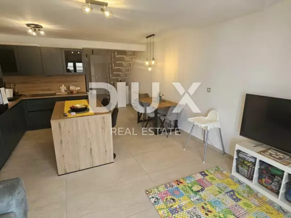 3-bedroom Apartment In Bulevard, Croatia (112 M²)