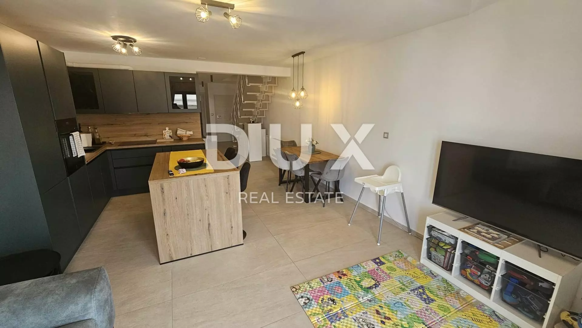 3-bedroom Apartment In Bulevard, Croatia (112 M²)