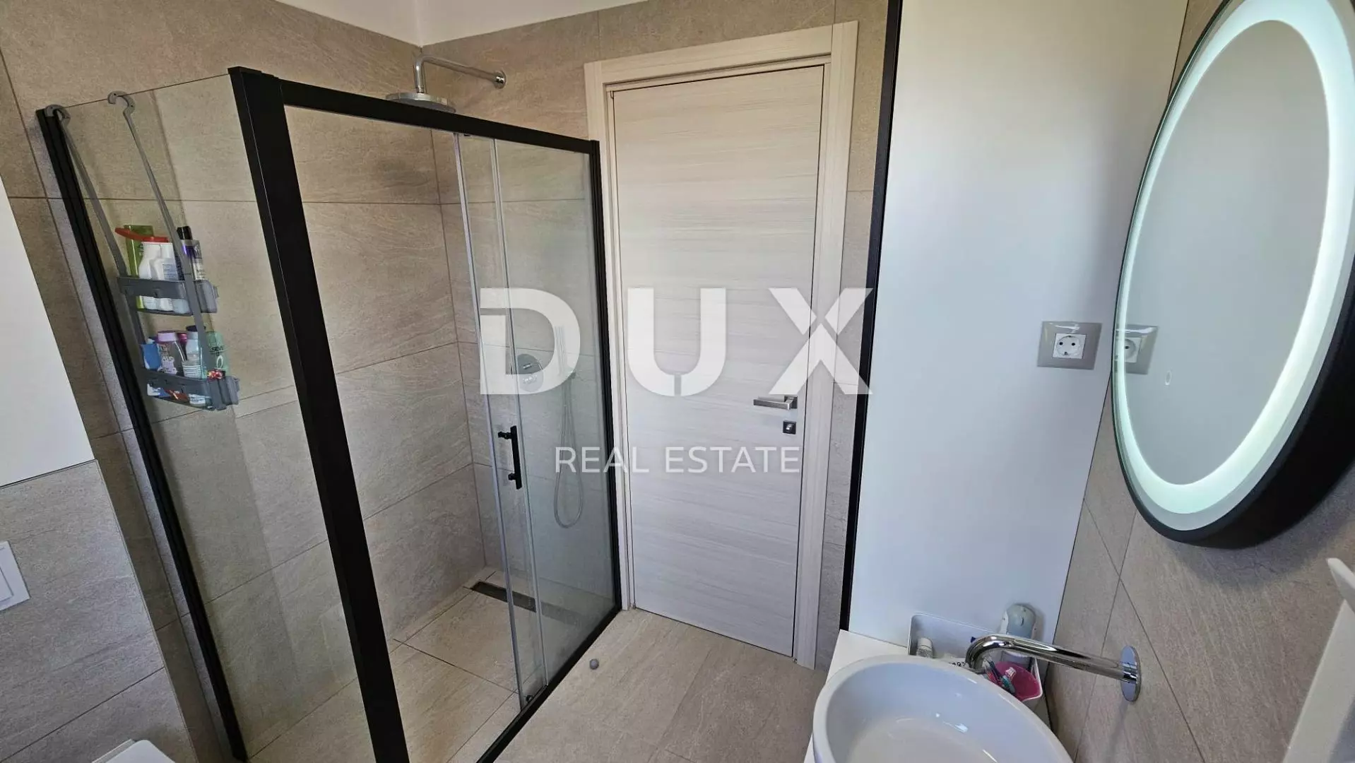 3-bedroom Apartment In Bulevard, Croatia (112 M²)