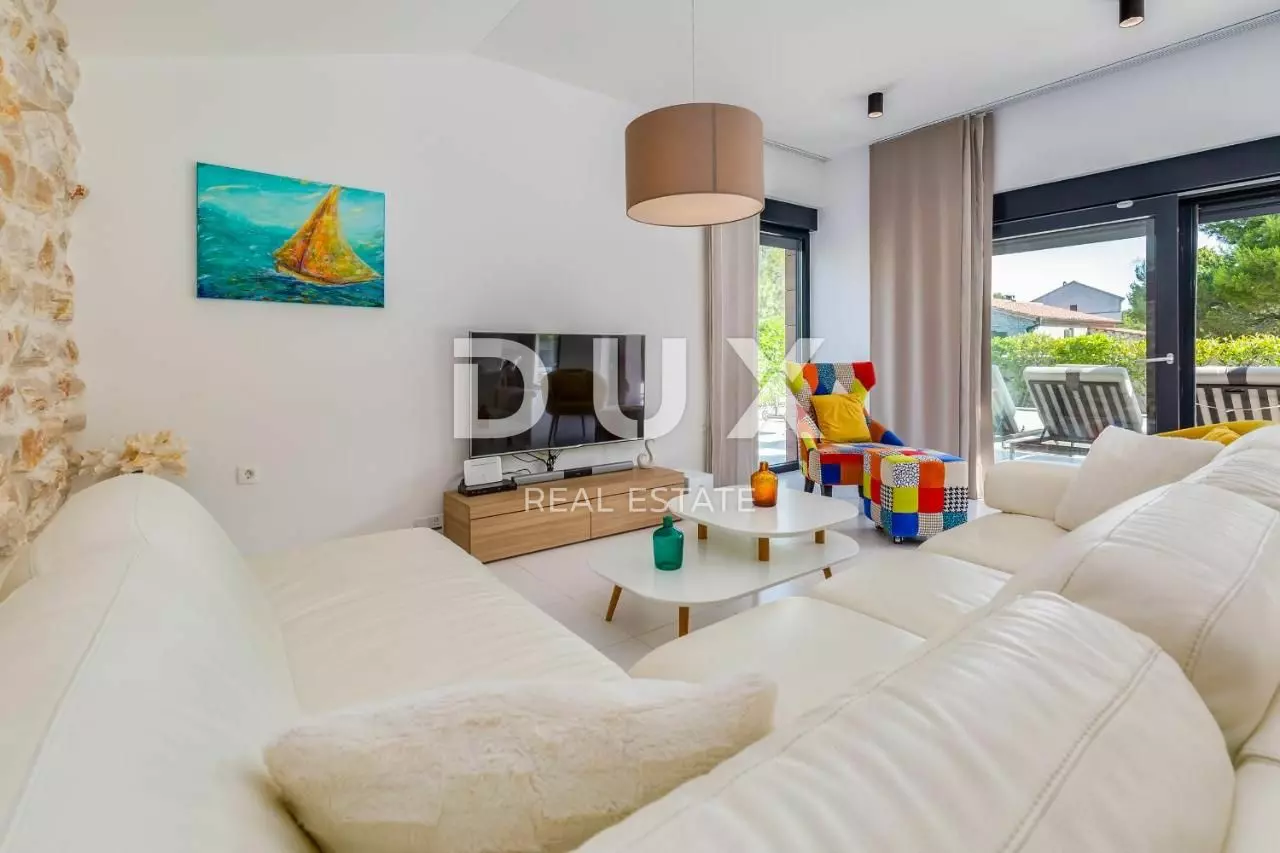 3-bedroom Villa In Pridraga, Croatia (172 M²)