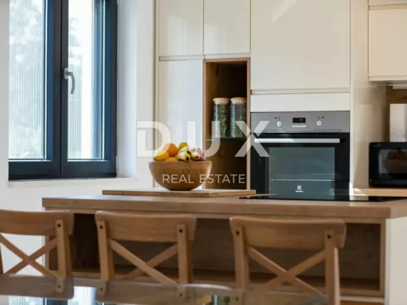 3-bedroom Villa In Pridraga, Croatia (172 M²)