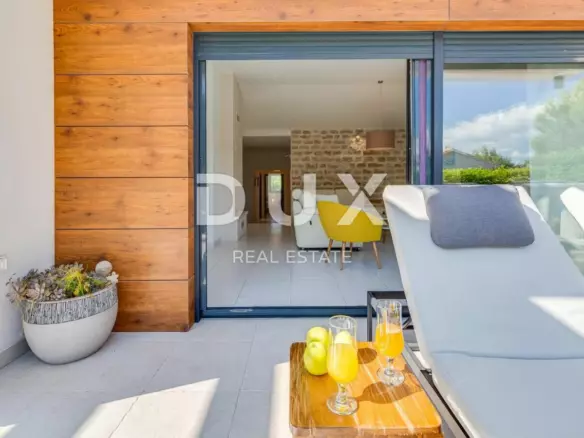 3-bedroom Villa In Pridraga, Croatia (172 M²)