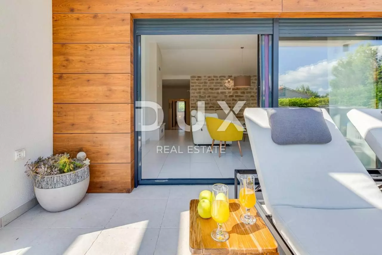 3-bedroom Villa In Pridraga, Croatia (172 M²)