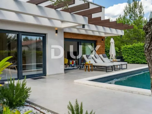 3-bedroom Villa In Pridraga, Croatia (172 M²)