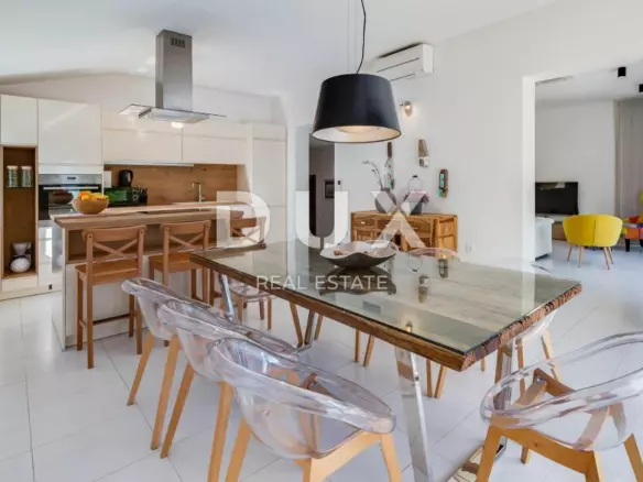 3-bedroom Villa In Pridraga, Croatia (172 M²)