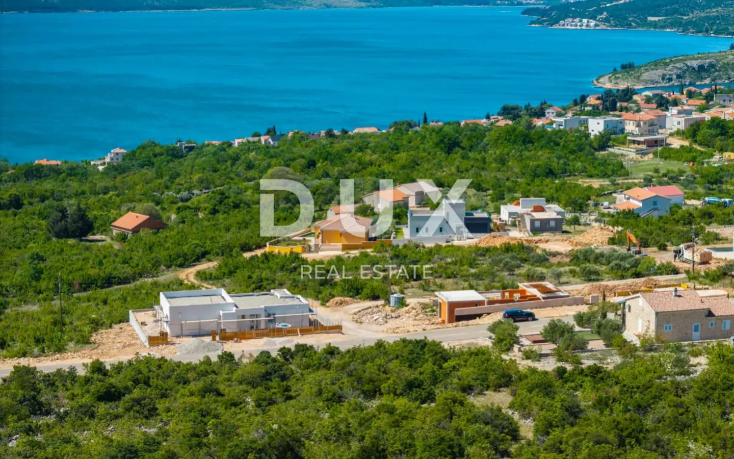 Land In Maslenica, Croatia (679 M²)