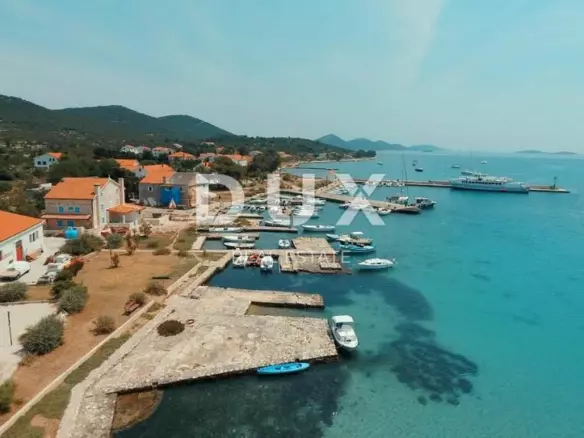 Land In Ist, Croatia (734 M²)