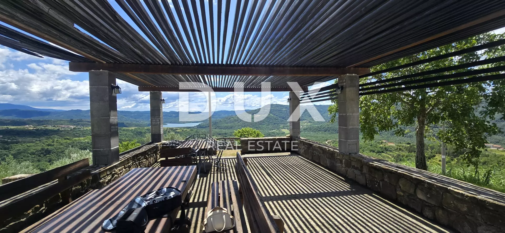 1752086267_1000119285-57c94b Land In Motovun, Croatia (167.943 M²)