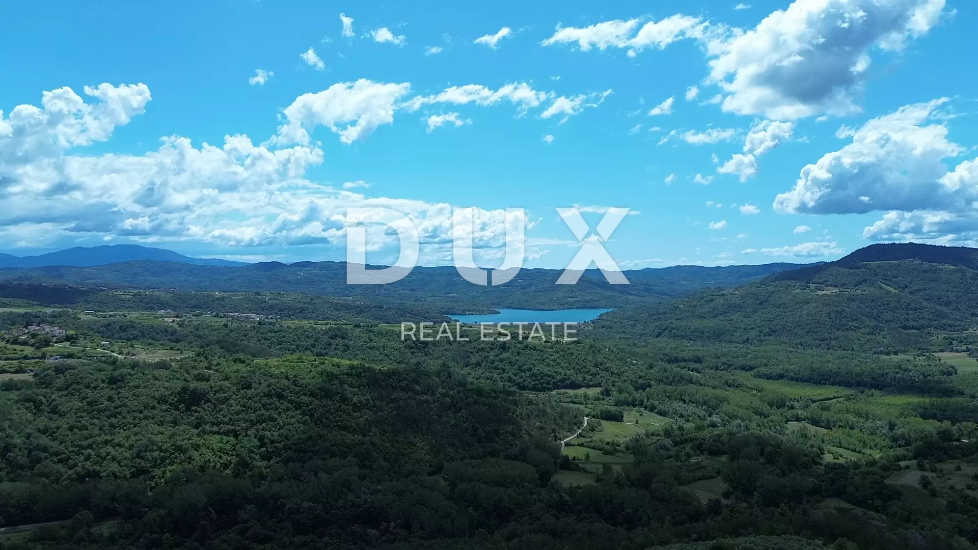 1754645723_438782-741b65 Land In Motovun, Croatia (167.943 M²)