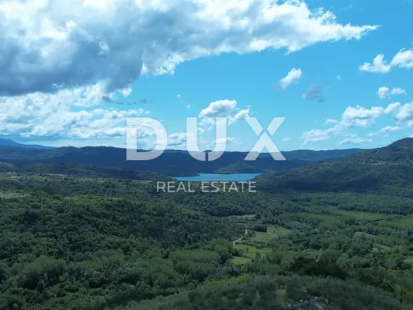 Land In Motovun, Croatia (167.943 M²)