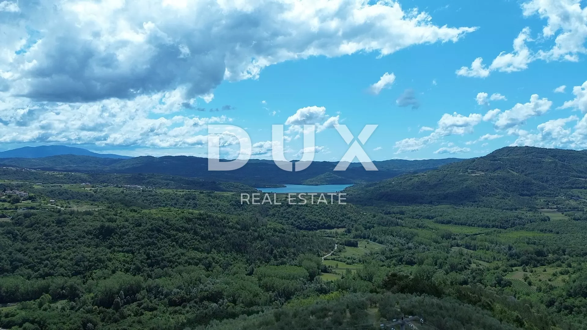 1754645743_432432432-db8e62 Land In Motovun, Croatia (167.943 M²)