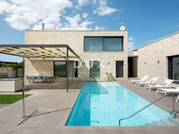 4-bedroom Villa In Bale, Croatia (360 M²)