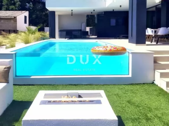 3-bedroom Villa In Kožino, Croatia (240 M²)