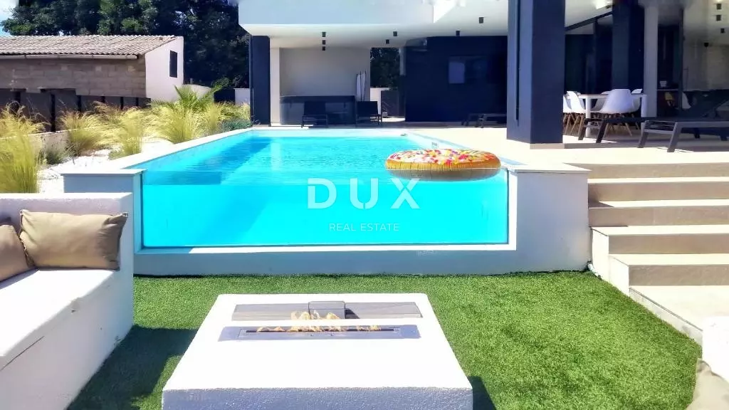 3-bedroom Villa In Kožino, Croatia (240 M²)