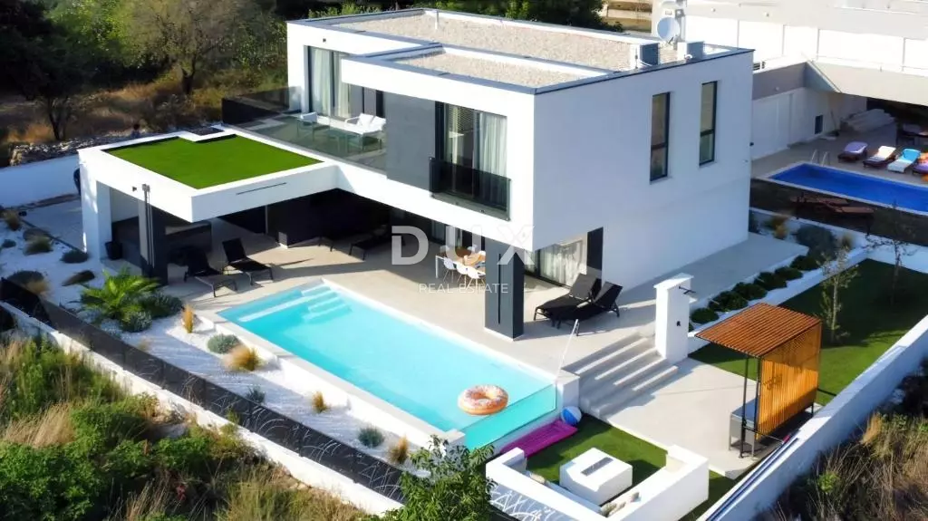 3-bedroom Villa In Kožino, Croatia (240 M²)