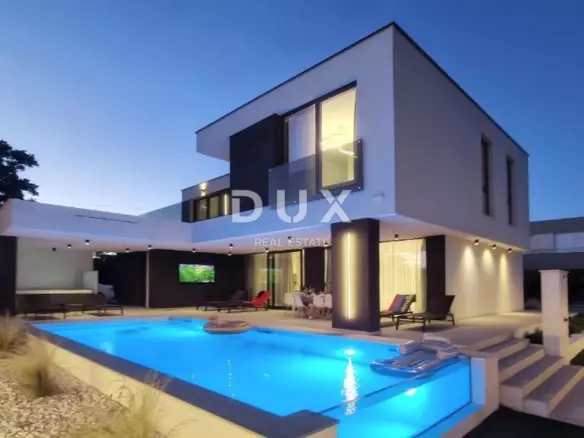 3-bedroom Villa In Kožino, Croatia (240 M²)