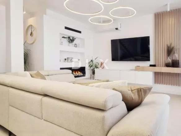 3-bedroom Villa In Kožino, Croatia (240 M²)