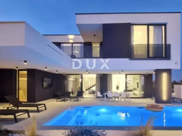 3-bedroom Villa In Kožino, Croatia (240 M²)