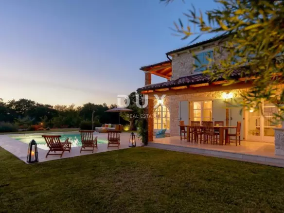 3-bedroom Villa In Sveti Lovreč, Croatia (210 M²)