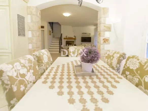 3-bedroom Villa In Sveti Lovreč, Croatia (210 M²)