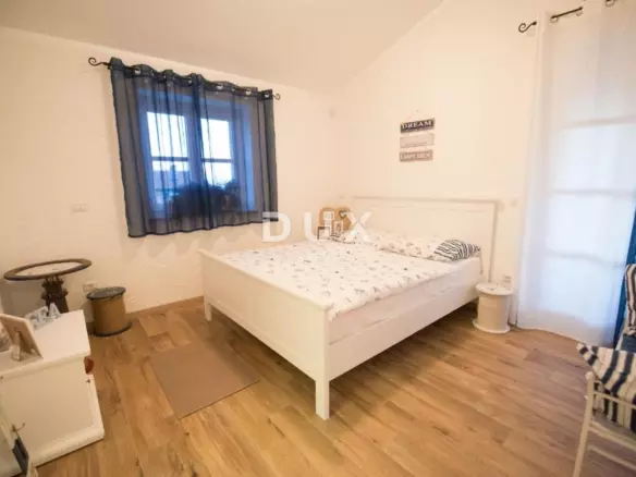 3-bedroom Villa In Sveti Lovreč, Croatia (210 M²)