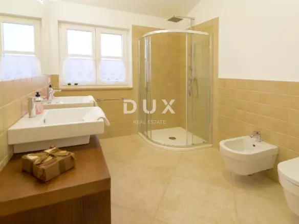 3-bedroom Villa In Sveti Lovreč, Croatia (210 M²)
