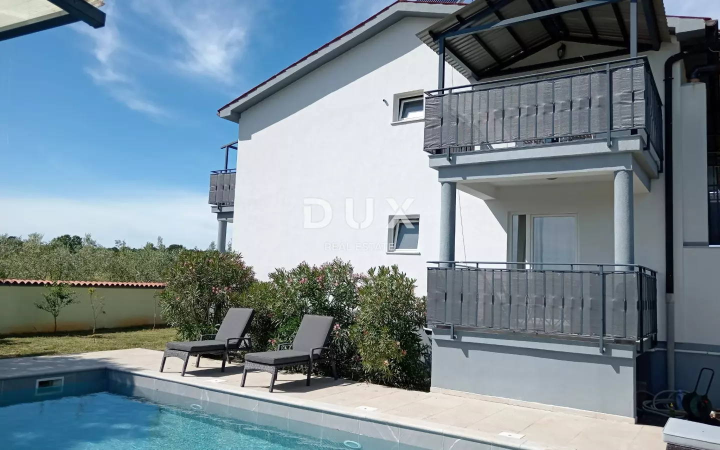 12-bedroom Detached House In Valtura, Croatia (500 M²)