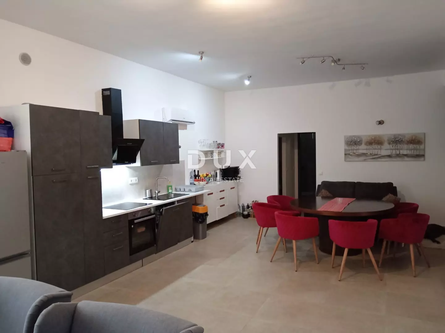 12-bedroom Detached House In Valtura, Croatia (500 M²)