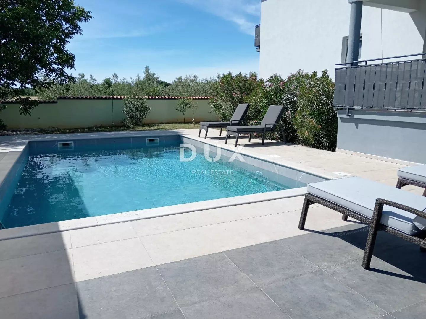 12-bedroom Detached House In Valtura, Croatia (500 M²)