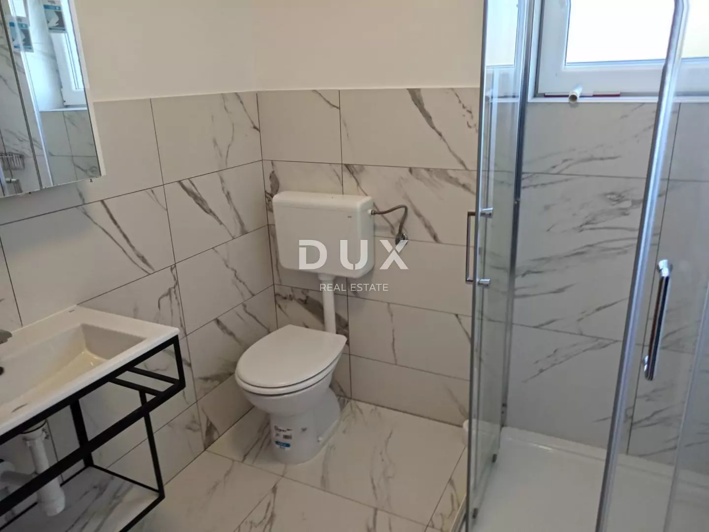 12-bedroom Detached House In Valtura, Croatia (500 M²)