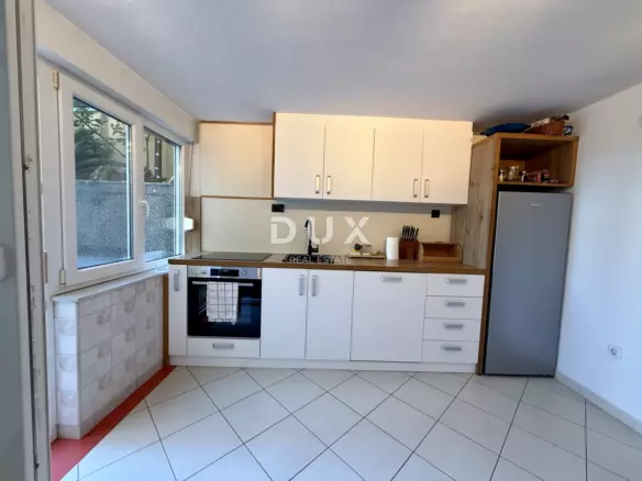 3-bedroom Apartment In Jadranovo, Croatia (86 M²)