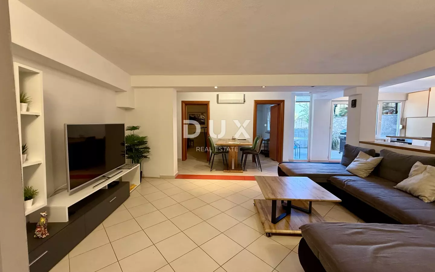 3-bedroom Apartment In Jadranovo, Croatia (86 M²)