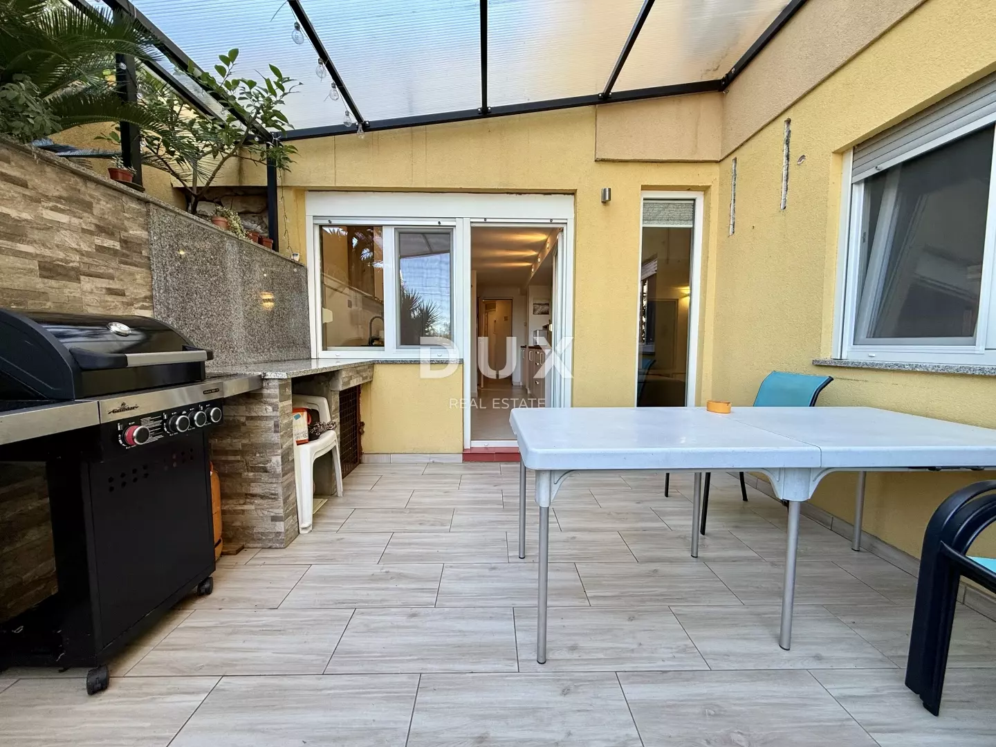 3-bedroom Apartment In Jadranovo, Croatia (86 M²)