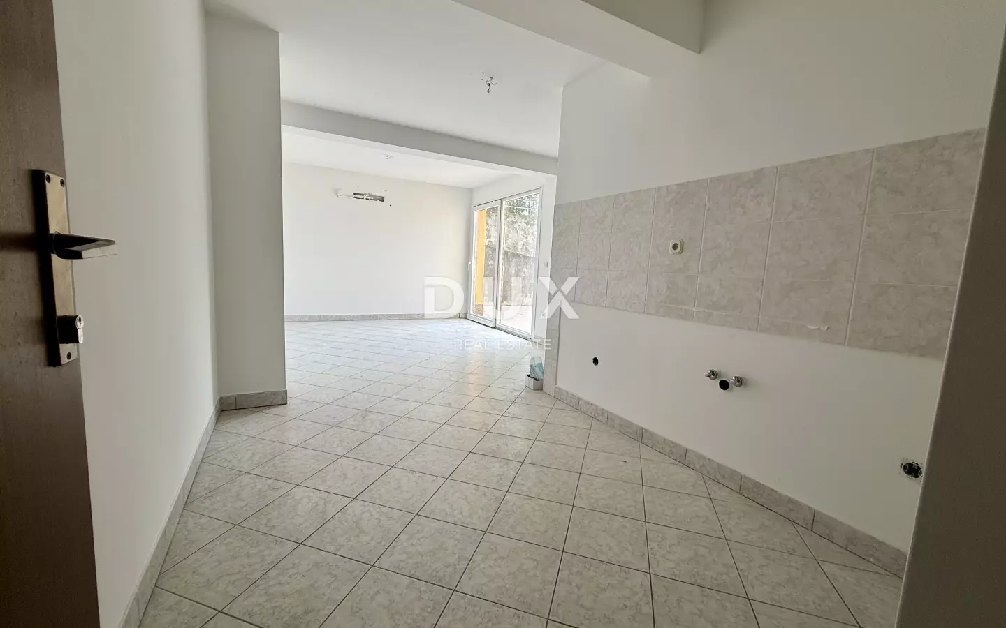 3-bedroom Apartment In Njivice, Croatia (79 M²)
