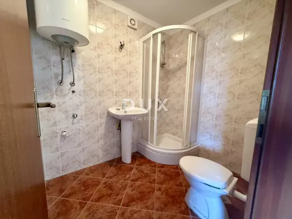 3-bedroom Apartment In Njivice, Croatia (79 M²)