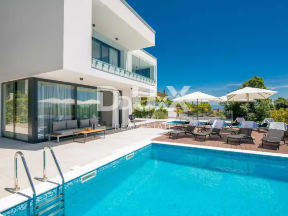6-bedroom Villa In Veprinac, Croatia (516 M²)