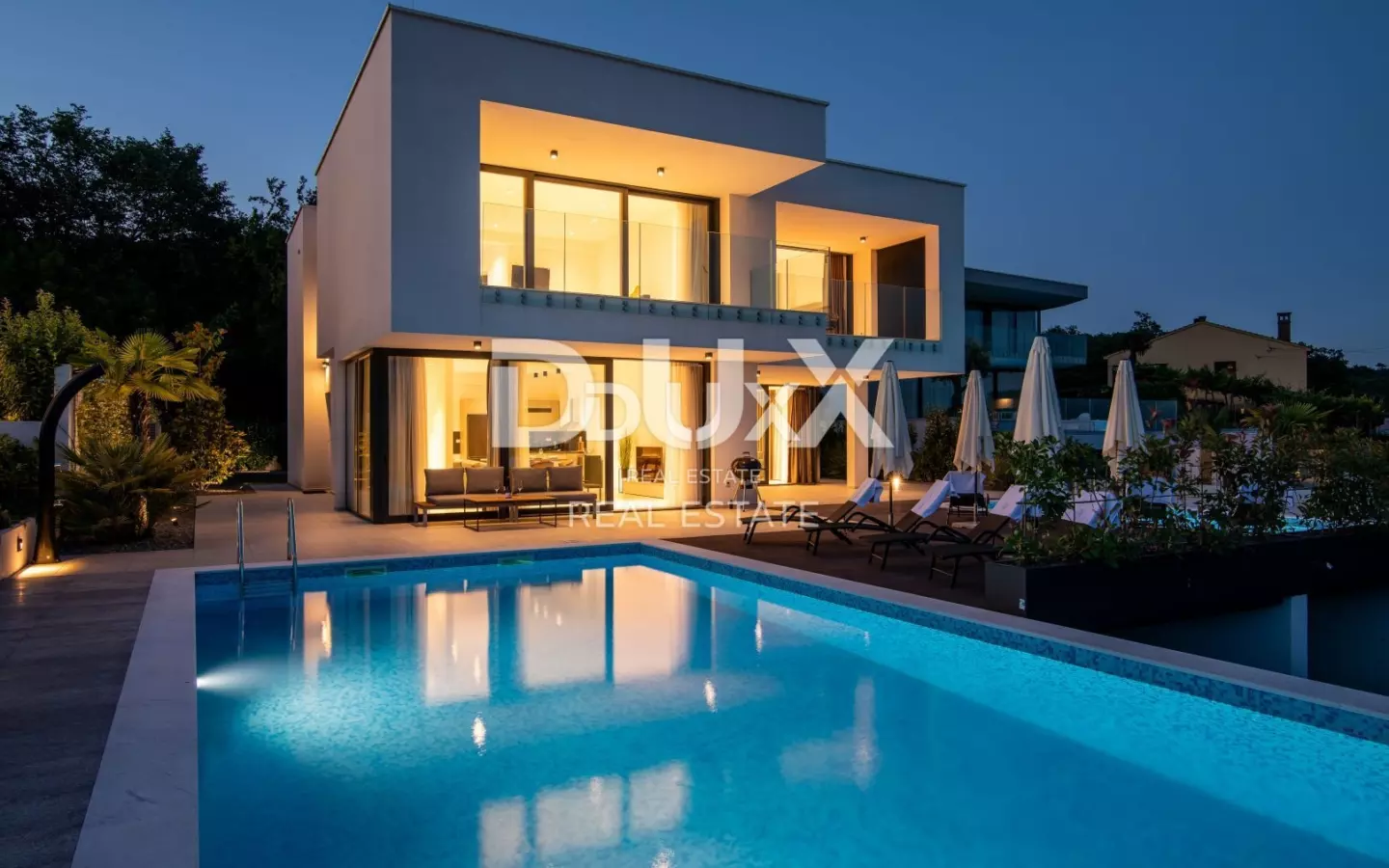 6-bedroom Villa In Veprinac, Croatia (516 M²)