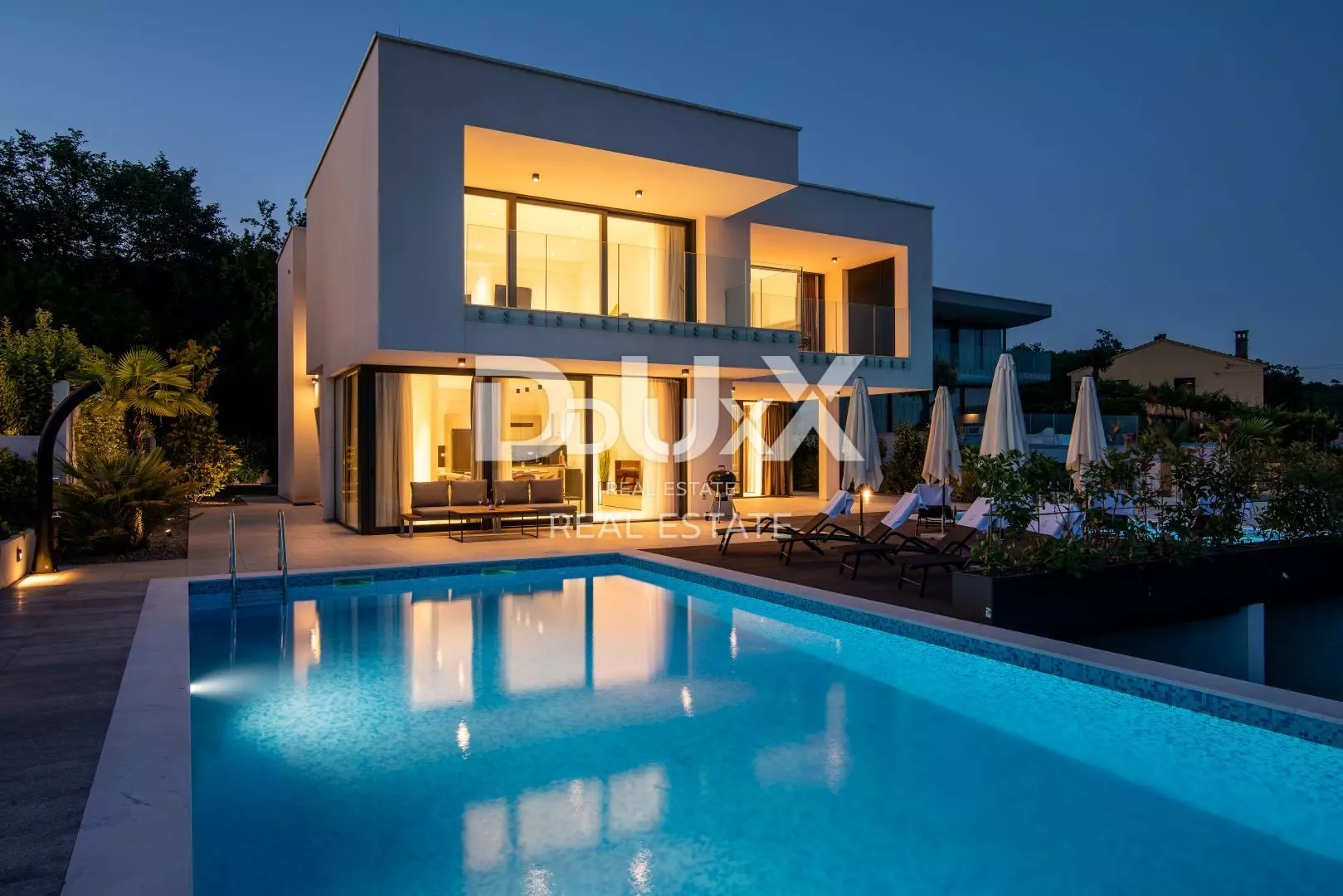 6-bedroom Villa In Veprinac, Croatia (516 M²)