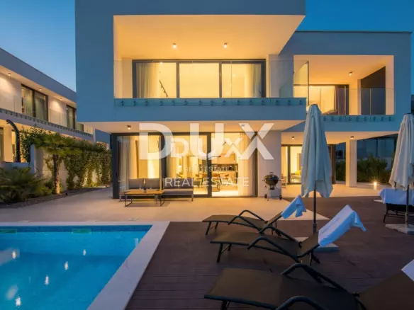 6-bedroom Villa In Veprinac, Croatia (516 M²)
