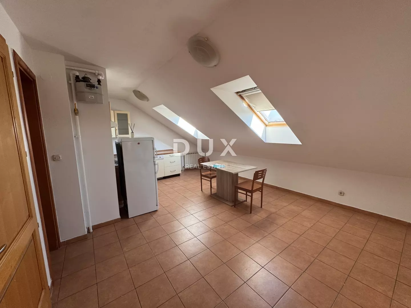 2-bedroom Apartment In Trešnjevka, Croatia (54 M²)