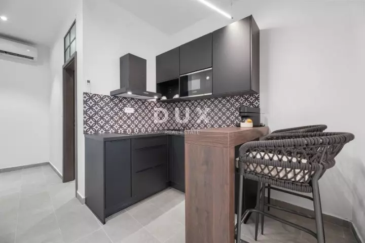 2-bedroom Apartment In Poluotok, Croatia (77 M²)