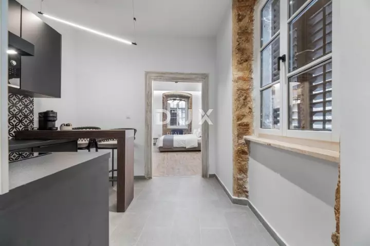 2-bedroom Apartment In Poluotok, Croatia (77 M²)