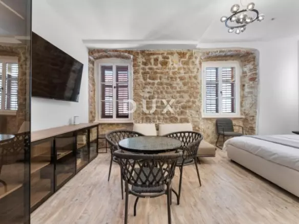 2-bedroom Apartment In Poluotok, Croatia (77 M²)