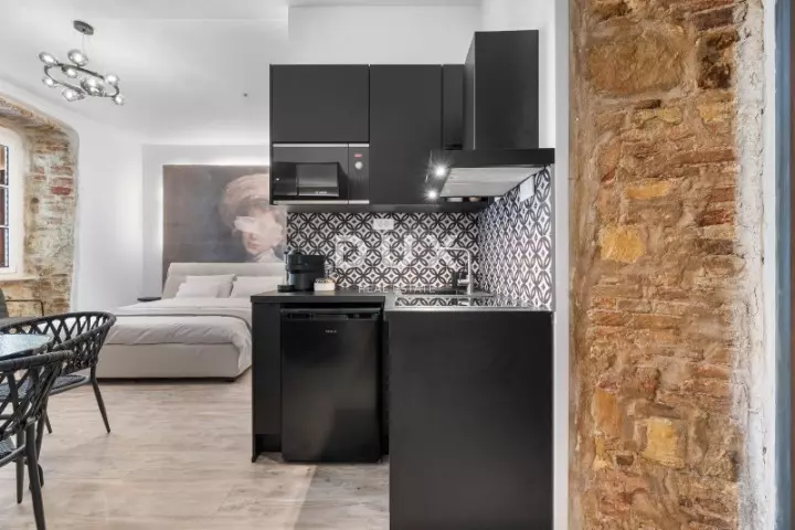 2-bedroom Apartment In Poluotok, Croatia (77 M²)